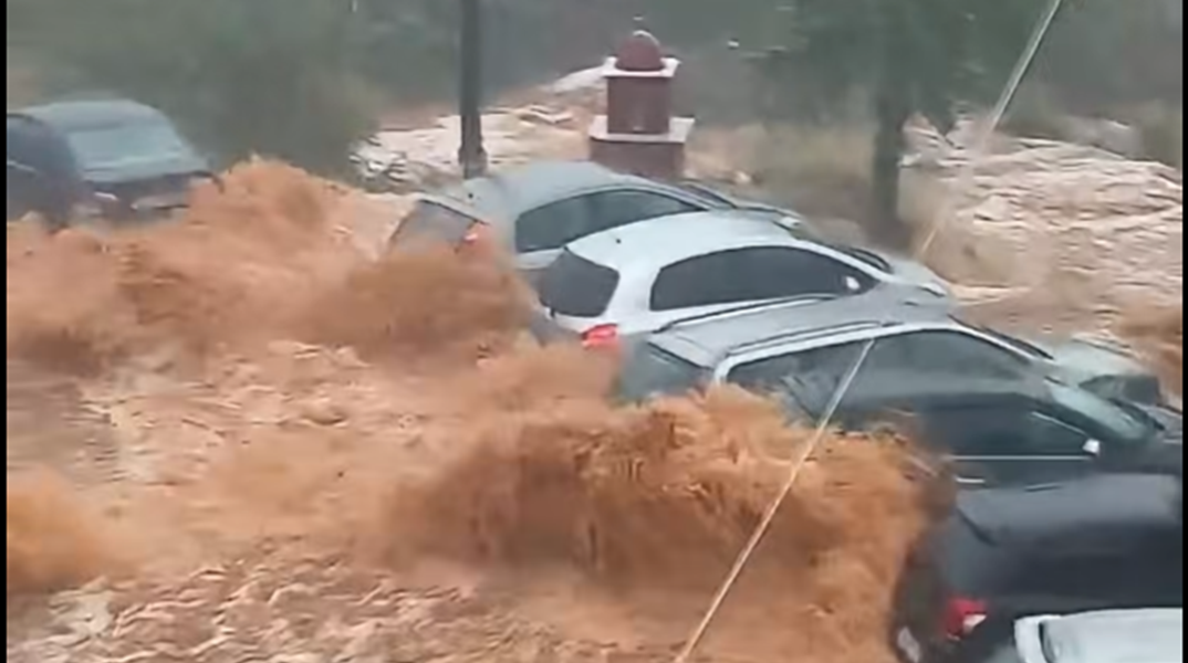 Η Μάνη μετρά τις πληγές της μετά το πρωτοφανές μπουρίνι - Δείτε βίντεο