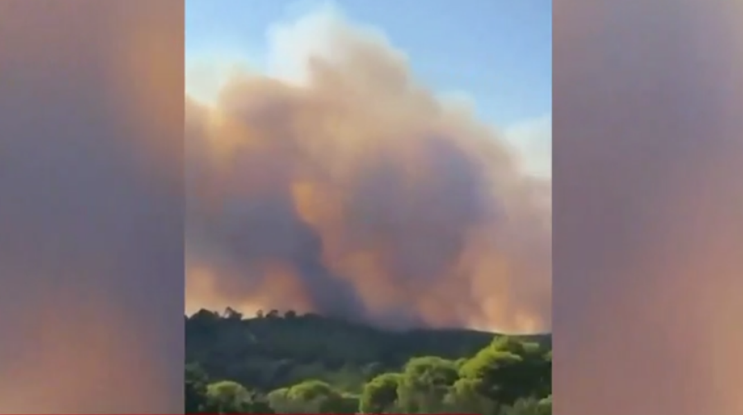 Φωτιά στη Σκύρο