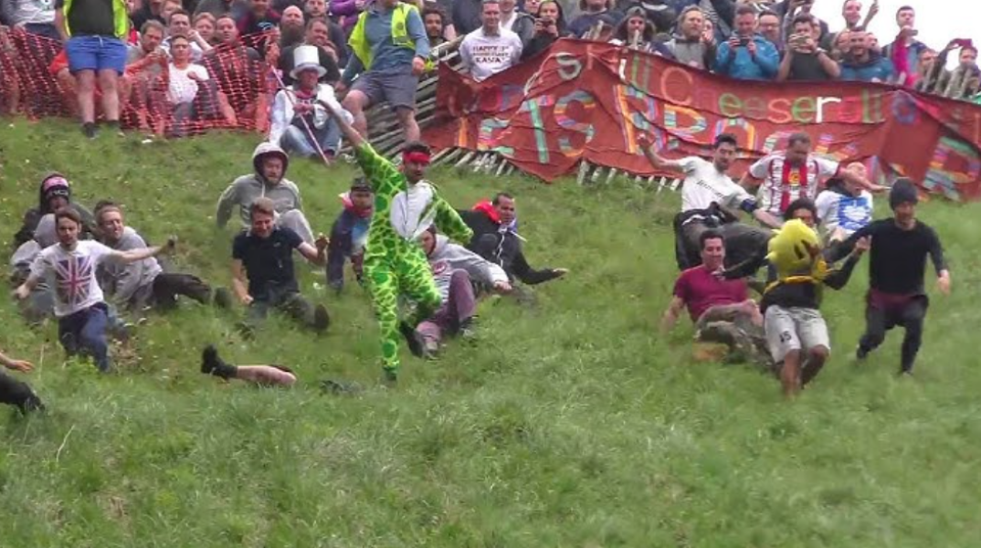 Γερμανός YouTuber ρίσκαρε τη ζωή του για να κάνει back-to-back νίκες στο κυνήγι τυριού 