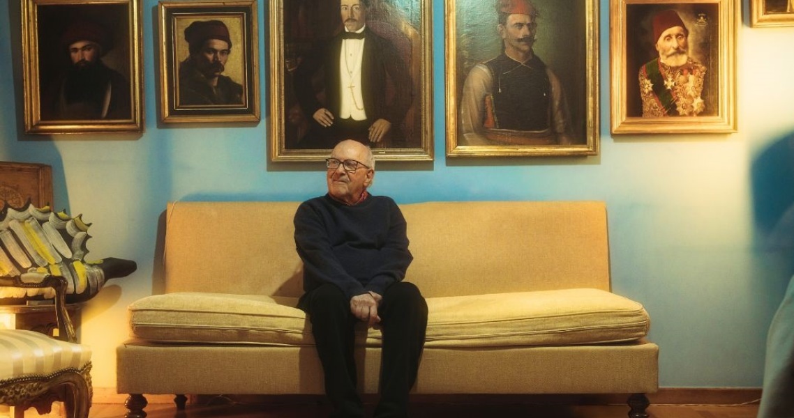 Γιώργος Παπαστεφάνου: Ο σπουδαίος ραδιοφωνικός παραγωγός και παρουσιαστής μιλάει στην Athens Voice