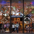 LVMH: Ποιοι είναι οι επικρατέστεροι διάδοχοι του Μπερνάρ Αρνό για την προεδρία της εταιρείας;