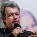 Πέτρος Τατσόπουλος: Το γεγονός ότι ο Στέφανος Κασσελάκης και ο Πέτρος Κόκκαλης διεκδικούν τον χώρο της ριζοσπαστικής Αριστεράς σχολίασε ο γνωστός συγγραφέας.