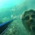 Κρήτη: Ψαροντουφέκας ανακάλυψε εντυπωσιακό άγαλμα στον βυθό