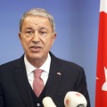Ο Υπουργός Αμυνας της Τουρκίας, Χουλούσι Ακάρ