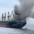Δεξαμενόπλοιο που έχει πληγεί από ιρανικά drones στα Στενά του Ορμούζ