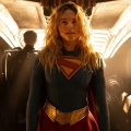 Κυκλοφόρησε το επίσημο τρέιλερ του Supergirl με την Μίλι Άλκοκ και τον Τζέισον Μομόα