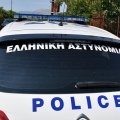 Αίγινα: Συνελήφθη 16χρονη επειδή τράβηξε μαχαίρι σε συμμαθητές της σε στάση λεωφορείου 