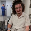 Ο viral ακούρευτος οπαδός της Μάντσεστερ Γιουνάιτεντ είδε το Βαλένθια-Παναθηναϊκός και...τραυματίστηκε