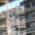 Πυροβολισμοί στη Θεσσαλονίκη με τρεις τραυματίες μετά από συμπλοκή