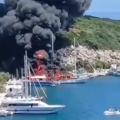 Παξοί: Υπό έλεγχο η φωτιά στα δύο σκάφη στο λιμάνι Γάιος	