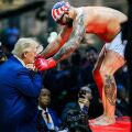 Αθλητής του UFC προκάλεσε σάλο στον Λευκό Οίκο: «Η Μισέλ Ομπάμα είναι άνδρας»