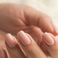 Γιατί τα φυσικά νύχια έγιναν το απόλυτο trend του 2026
