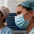Καταγγελία ΠΟΕΔΗΝ: 87χρονος ξυλοκόπησε δύο γιατρούς και νοσηλεύτρια στο Νοσοκομείο Λήμνου