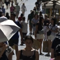 Καιρός αύριο: Αίθριος με αρκετή ζέστη και τοπικές βροχές στα ηπειρωτικά
