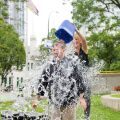 Επιστρέφει το Ice Bucket Challenge – Τι πέτυχε πραγματικά για την ALS