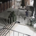 Νέα Υόρκη: Βάνδαλος με σφυρί αποκεφαλίζει άγαλμα της Παναγίας έξω από εκκλησία - Τρίτη επίθεση φέτος