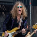 O Γκλεν Χιουζ των Deep Purple υποβάλλεται σε εγχείρηση καρδιάς βάζοντας τέλος στις περιοδείες