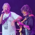 Ο Ritchie Blackmore ερμηνεύει το «Smoke on the Water» με τους Deep Purple για πρώτη φορά από το 1993