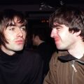 Oasis: Φωτογραφία των Λίαμ και Νόελ Γκάλαχερ έγινε πίνακας 1,9 εκατ. δολαρίων