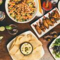 «AI food slop»: Γιατί οι ψεύτικες εικόνες φαγητού μάς προκαλούν αποστροφή