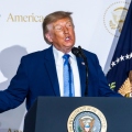 Με το America.gov επαναφέρουμε την εξουσία και τον έλεγχο στα χέρια των πολιτών, λέει ο Τραμπ