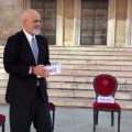 Αλβανία: Απλώνει και πάλι «καρέκλες διαλόγου» προς τους διαδηλωτές ο πρωθυπουργός Έντι Ράμα 
