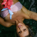 Mermaid Vibes: 7 αρώματα που ξυπνούν τη γοργόνα μέσα σου