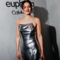 Η Ροζαλία μόλις μας έδειξε τα beauty trends του φθινοπώρου