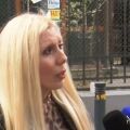 Η εμμονική θαυμάστρια του Πλούταρχου μίλησε για πρώτη φορά δημόσια