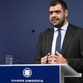 Ο κυβερνητικός εκπρόσωπος Παύλος Μαρινάκης καταδίκασε την επίθεση με γκαζάκι στα γραφεία της Ομάδας Αλήθειας, τονίζοντας ότι στόχος ήταν ο εκφοβισμός.