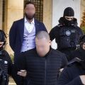 Στα δικαστήρια Καλαμάτας οι δύο συλληφθέντες για τη διπλή δολοφονία στη Φοινικούντα - Κατηγορούνται για ηθική αυτουργία - Αναμένεται να ζητήσουν προθεσμία