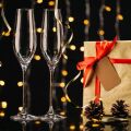 Δώρο και σαμπάνια με δύο ποτήρια