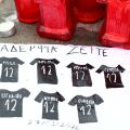 Κεριά και σημειώματα για τους χαμένους φίλους του ΠΑΟΚ