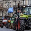 Τρακτέρ σε δρόμο της Αθήνας