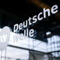 Το σήμα της Deutsche Welle στα κεντρικά της γραφεία