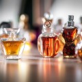 Honey perfumes: Τα αρώματα που μυρίζουν πανάκριβα (και γλυκά)