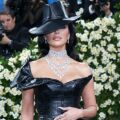 Το Met Gala επιστρέφει με αυστηρά πρωτόκολλα - Απαγόρευση κινητών, συγκεκριμένο μενού, εισιτήρια που αγγίζουν τις 100.000 δολάρια και άλλοι αυστηροί κανόνες
