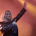 Η Μπόνι Τάιλερ μεταφέρθηκε εσπευσμένα σε νοσοκομείο και υποβλήθηκε σε επείγουσα χειρουργική επέμβαση