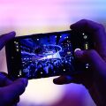 Eurovision 2026: Τι θα δουν οι τηλεθεατές στις χώρες που απέχουν - Από κωμικές σειρές έως ντοκιμαντέρ για τη Γάζα – Τα εναλλακτικά προγράμματα των δικτύων 