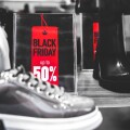 Εκπτώσεις σε καταστήματα λόγω Black Friday