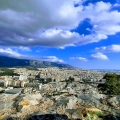 Metron Analysis: Ο ένας στους δύο πολίτες βλέπει τη χώρα να οπισθοχωρεί - βαθαίνει η αμφισβήτηση των θεσμών 