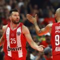 Ο Ολυμπιακός έχει τα ηνία στο ημίχρονο - Προηγείται της Φενέρ με 33-24