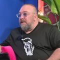 Γιώργος Αλκαίος: Δεν έχουμε καμία σχέση με τη μητέρα μου, ο πατέρας μου με «έκλεψε» από την Αμερική