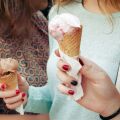 Γιατί παθαίνουμε «brain freeze» όταν τρώμε παγωτό - Το κόλπο για να σταματήσει πιο γρήγορα