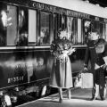 Aναπαλαιωμένα βαγόνια του Orient Express της δεκαετίας του 1920 και του 1930 που εκτελούσαν δρομολόγια από το Λονδίνο προς τη Βενετία