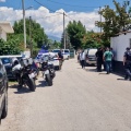 Το σπίτι όπου εντοπίστηκαν σε λίμνη αίματος μητέρα και γιος