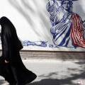 Mural στην πρωτεύουσα του Ιράν, Τεχεράνη, κατά των ΗΠΑ