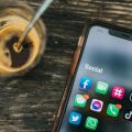Αποκαθίσταται σταδιακά η λειτουργία Facebook και Instagram 