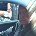 Ο Αλέξανδρος Γιωτόπουλος στο ταξί που τον μεταφέρει στις φυλακές Κορυδαλλού