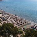 Πόσο κοστίζει μια καλοκαιρινή έξοδος στην Αθήνα: Οι τιμές σε ξαπλώστρες, παγωτό και σινεμά